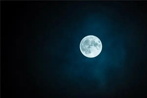 Dream Interpretation: Clear Sky and Bright Moon Meaning in Dreams-DreamDecode