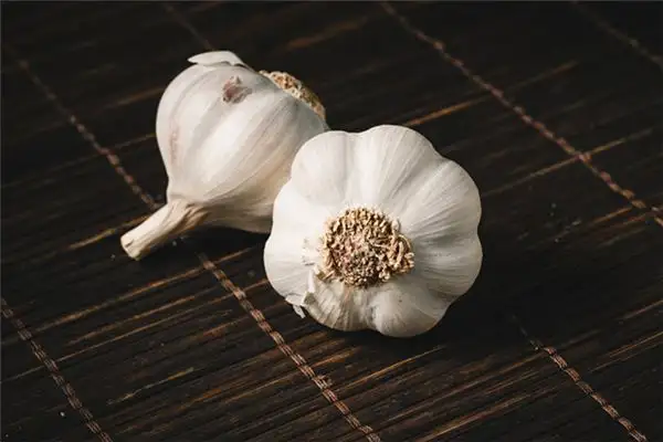 Dream of Garlic Meaning and Interpretation NuvoraDream - DreamDecode-DreamDecode