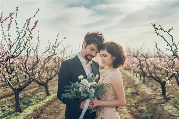 Dream Interpretation Girlfriend Cheating in Dream Meaning-DreamDecode
