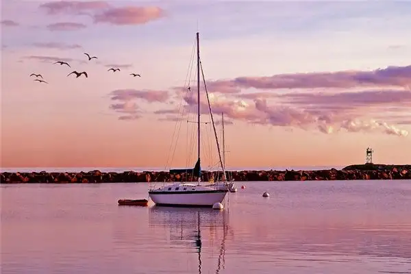 Dream Interpretation of Anchoring and Weighing Anchor - NuvoraDream