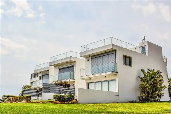 Dream of a Villa Meaning and Interpretation - NuvoraDream-DreamDecode