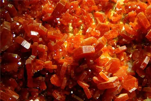 Dreaming of a Lead Mine Meaning and Interpretation-DreamDecode