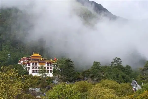 Dream Interpretation Building a Temple Meaning on NuvoraDream-DreamDecode