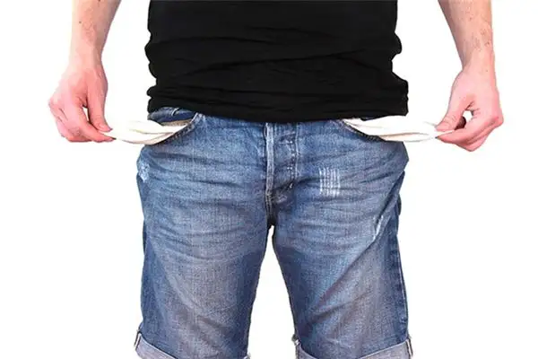 Dream Interpretation of Seeing Relatives Become Poor - NuvoraDream