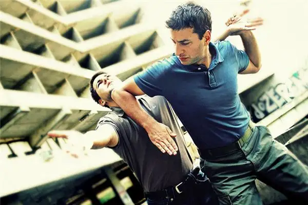 Dream Interpretation Fighting in Dreams Meaning and Symbolism-DreamDecode