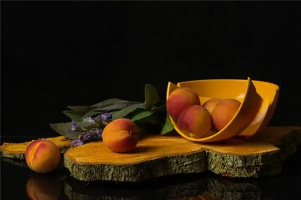 Dream of Breaking a Bowl Meaning - NuvoraDream-DreamDecode