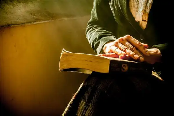 Dreaming of the Bible Meaning and Interpretation - NuvoraDream