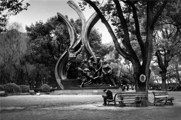 Dreaming of Martyrs Cemetery Meaning and Interpretation - NuvoraDream-DreamDecode