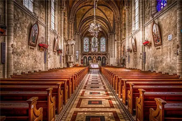 Dreaming of a Church Meaning and Interpretation - NuvoraDream-DreamDecode