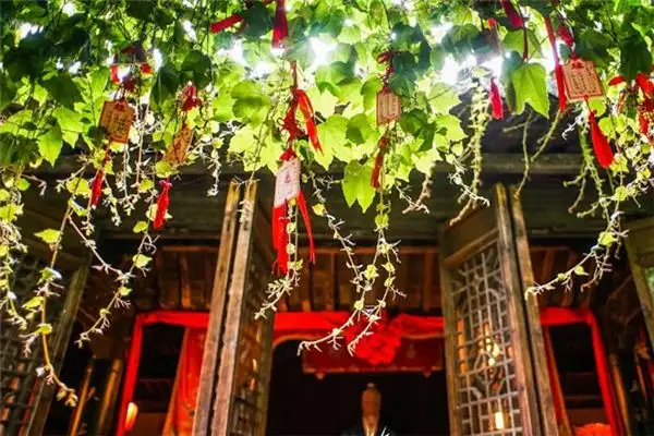 Dream of the Matchmaker - Nuvora Dream Interpretation-DreamDecode