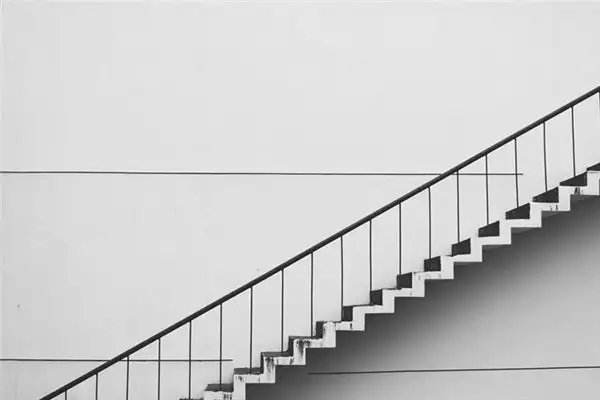 Dreaming of Stairs Meaning and Interpretation - NuvoraDream-DreamDecode