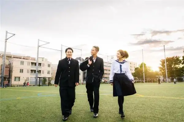 Dream Interpretation of High School in Dreams - NuvoraDream-DreamDecode