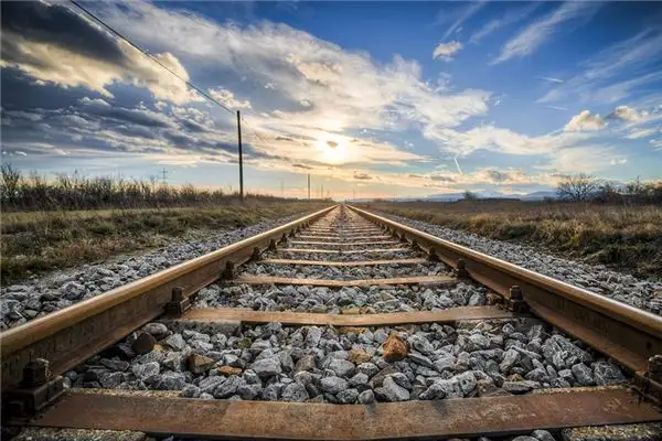 Dream of Railway Meaning and Interpretation - NuvoraDream