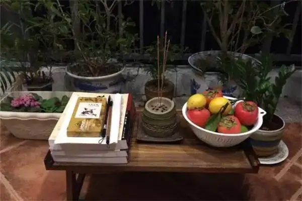 Dream Interpretation of Offering Sacrifices to Gods - NuvoraDream-DreamDecode