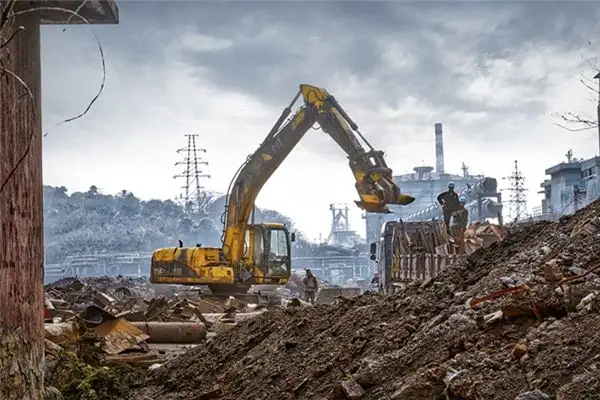 Dream Interpretation of Digging Soil in Dreams - NuvoraDream-DreamDecode