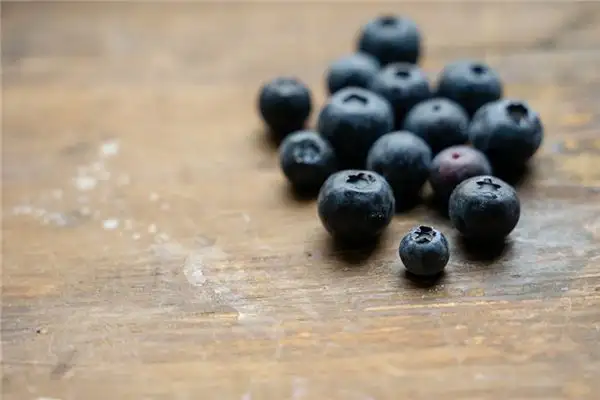 Dream of Raspberries Meaning and Interpretation - NuvoraDream-DreamDecode