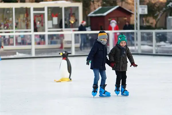 Dreaming About Ice Skating Meaning and Interpretation - NuvoraDream-DreamDecode