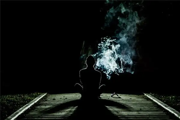 Dreaming of Bowing to a Ghost Meaning and Interpretation - NuvoraDream-DreamDecode