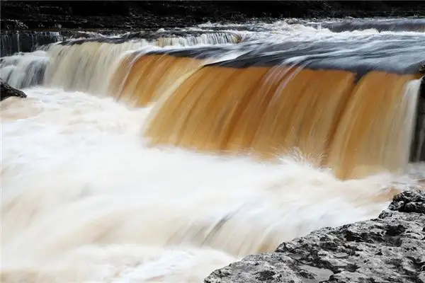 Dream Interpretation of Mountain Floods - NuvoraDream-DreamDecode