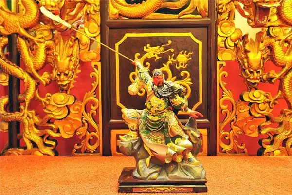 Dream of Guan Yu Statue Meaning - NuvoraDream-DreamDecode