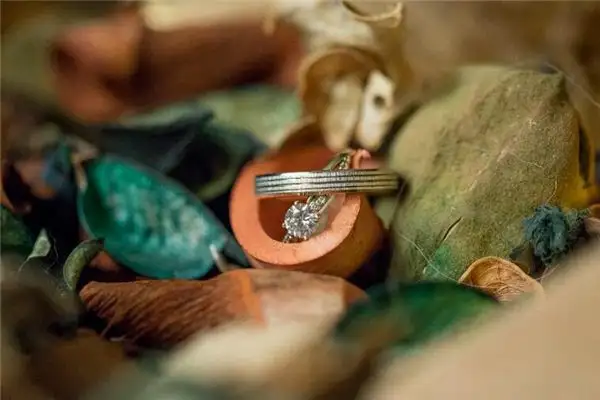 Dream Interpretation of Losing Things - NuvoraDream-DreamDecode