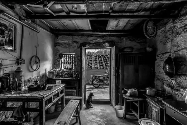 Dream of a Simple House Meaning - NuvoraDream-DreamDecode