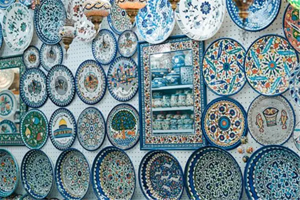 Dream Interpretation of a Porcelain Shop at NuvoraDream-DreamDecode