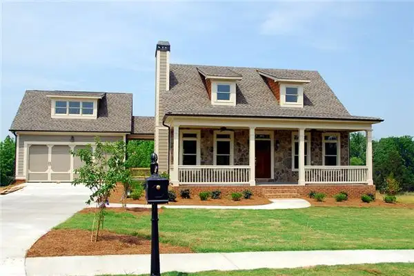 Dream of a Mansion Meaning and Interpretation - NuvoraDream-DreamDecode